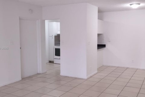 Condominio en venta en Sunrise, Florida, 1 dormitorio, 74.32 m2 № 1865520 - foto 1