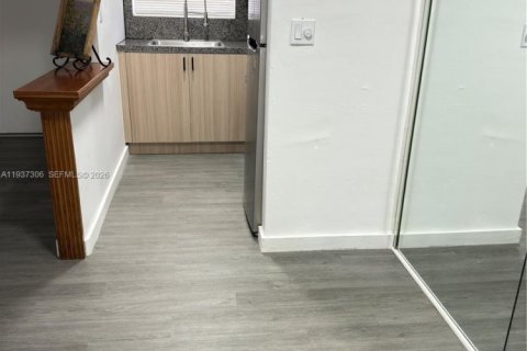 Copropriété à louer à Miami, Floride: 1 chambre, 52.03 m2 № 1995155 - photo 19