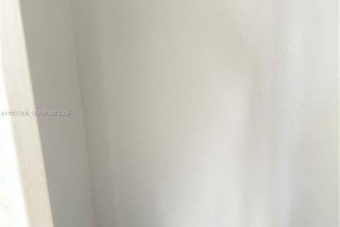 Copropriété à louer à Miami, Floride: 1 chambre, 52.03 m2 № 1995155 - photo 10
