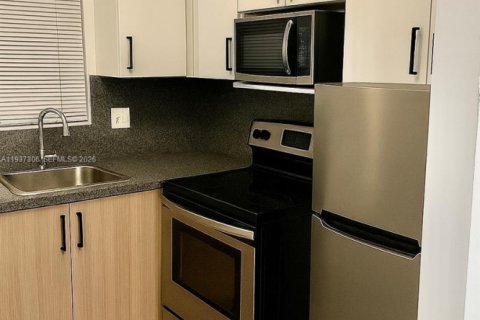 Condo à Miami, Floride, 1 chambre  № 1995155