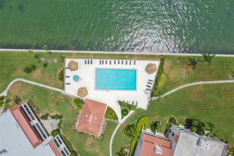 Condo in Tierra Verde, Florida, 2 bedrooms  № 2420619 - photo 22