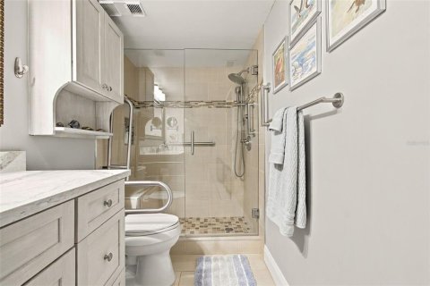 Condo in Tierra Verde, Florida, 2 bedrooms  № 2420619 - photo 19