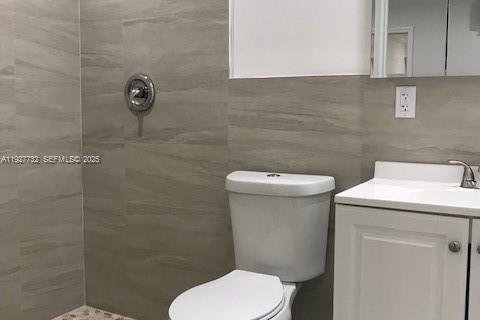 Снять в аренду коммерческую недвижимость в Майами, Флорида 1 спальня, 48.77м2, № 1988015 - фото 8