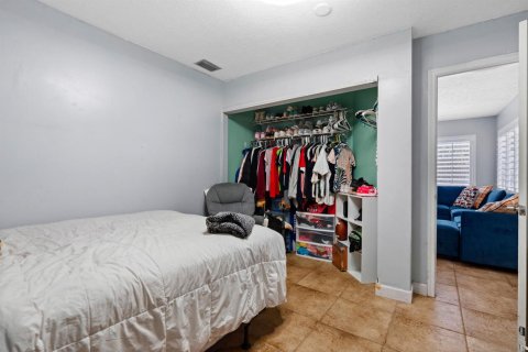 House in Stuart, Florida 4 bedrooms, 132.85 sq.m. № 2249236 - photo 23