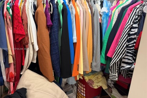 Condo in Miami, Florida, 3 bedrooms  № 2040472 - photo 7