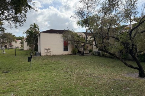 Condo in Miami, Florida, 3 bedrooms  № 2040472 - photo 15