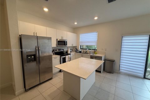 Townhouse in Homestead, Florida 3 bedrooms, 123.37 sq.m. № 1950078 - photo 5