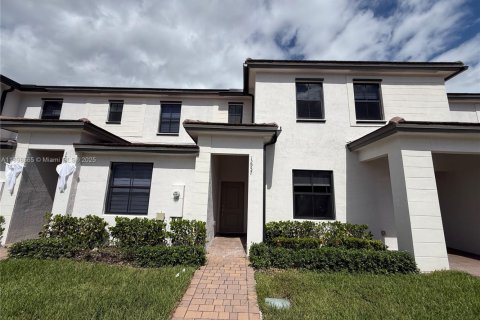 Townhouse in Homestead, Florida 3 bedrooms, 123.37 sq.m. № 1950078 - photo 1