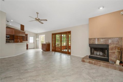 House in Lutz, Florida 3 bedrooms, 232.63 sq.m. № 2111524 - photo 14