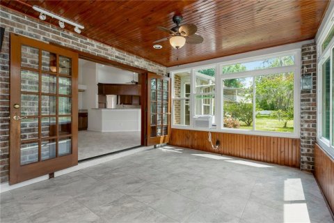 House in Lutz, Florida 3 bedrooms, 232.63 sq.m. № 2111524 - photo 16