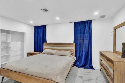 Купить виллу или дом в Помпано-Бич, Флорида 4 спальни, 165.37м2, № 1991115 - фото 23