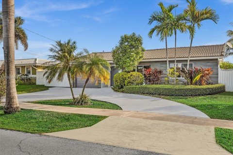 Купить виллу или дом в Помпано-Бич, Флорида 4 спальни, 165.37м2, № 1991115 - фото 6