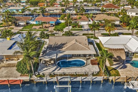 Купить виллу или дом в Помпано-Бич, Флорида 4 спальни, 165.37м2, № 1991115 - фото 2
