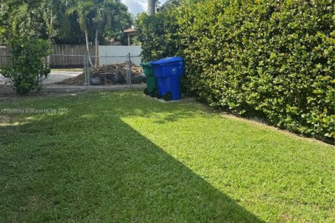 Снять в аренду виллу или дом в Майами, Флорида 2 спальни, 109.35м2, № 1950877 - фото 18