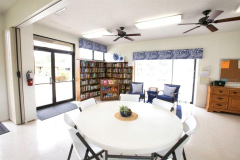 House in Bradenton, Florida 2 bedrooms, 112.32 sq.m. № 1632332 - photo 18
