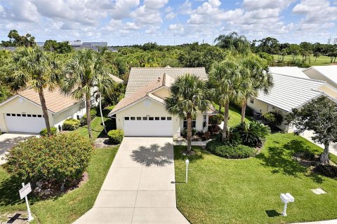 Villa ou maison à vendre à Venice, Floride: 2 chambres, 169.36 m2 № 2141554 - photo 2