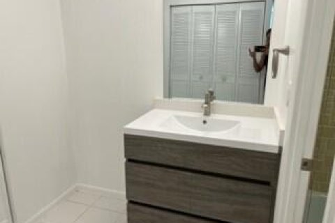 Copropriété à louer à South Palm Beach, Floride: 2 chambres, 91.32 m2 № 2173774 - photo 11