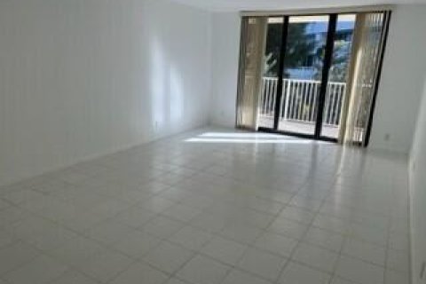 Copropriété à louer à South Palm Beach, Floride: 2 chambres, 91.32 m2 № 2173774 - photo 9