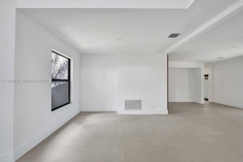 Casa en alquiler en Weston, Florida, 5 dormitorios, 313.82 m2 № 2045297 - foto 19