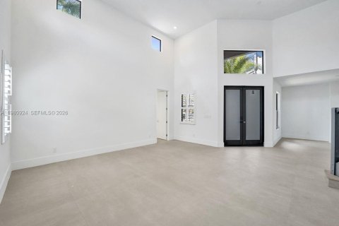 Casa en alquiler en Weston, Florida, 5 dormitorios, 313.82 m2 № 2045297 - foto 13