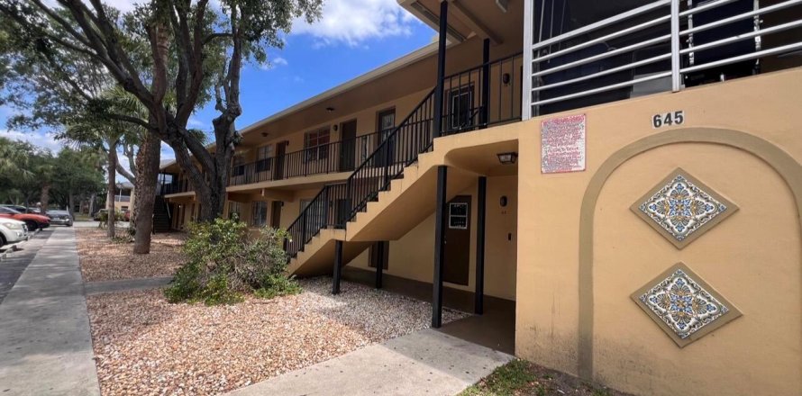 Condo à Delray Beach, Floride, 2 chambres  № 2346838