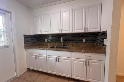 Copropriété à louer à Delray Beach, Floride: 2 chambres, 72.19 m2 № 2346838 - photo 4