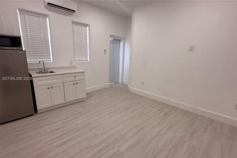 Коммерческая недвижимость в Майами, Флорида 1 спальня, 37.16м2 № 2074770