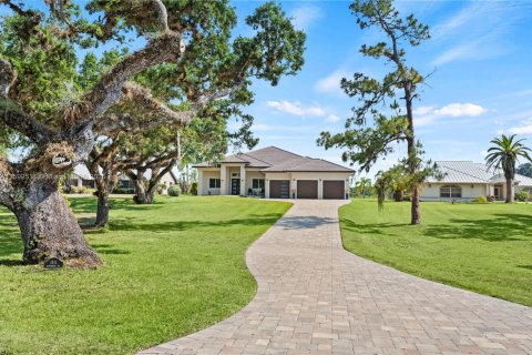 Casa en venta en LaBelle, Florida, 3 dormitorios, 261.15 m2 № 1955944 - foto 2