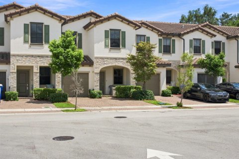 Touwnhouse à North Lauderdale, Floride 3 chambres, 158.31 m2 № 2358018