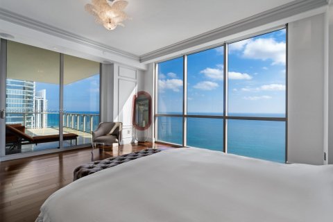 Condo in Sunny Isles Beach, Florida, 4 bedrooms  № 1811256 - photo 12