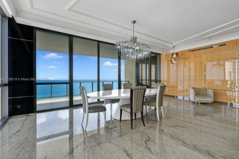 Condo in Sunny Isles Beach, Florida, 4 bedrooms  № 1811256 - photo 5