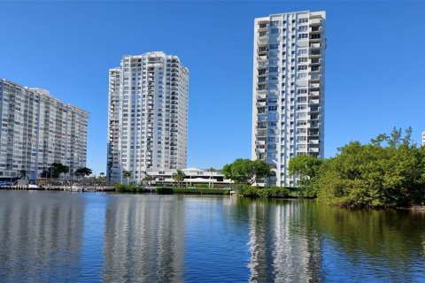 Купить кондоминиум в Авентура, Флорида 2 спальни, 120.77м2, № 1694133 - фото 7