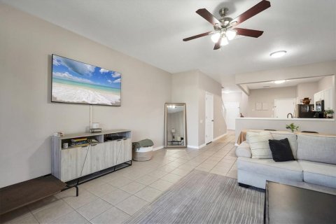 Adosado en venta en Brandon, Florida, 3 dormitorios, 159.61 m2 № 1651650 - foto 7