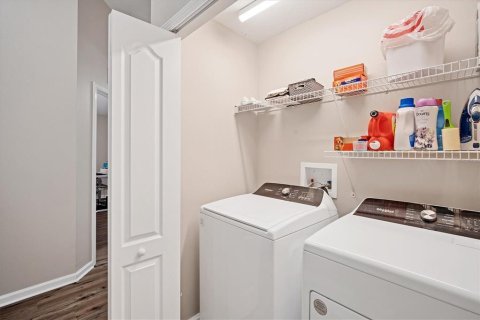Adosado en venta en Brandon, Florida, 3 dormitorios, 159.61 m2 № 1651650 - foto 21