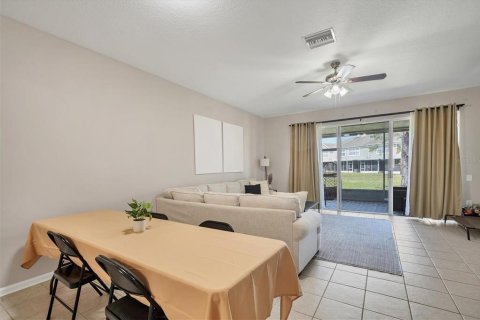 Adosado en venta en Brandon, Florida, 3 dormitorios, 159.61 m2 № 1651650 - foto 12
