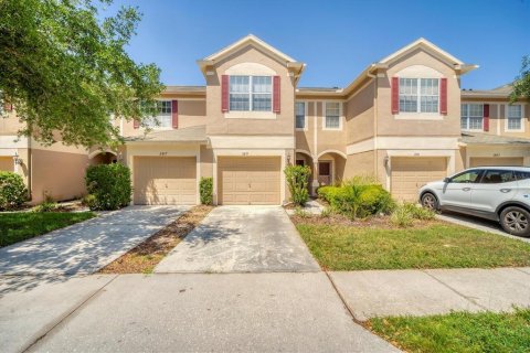 Adosado en venta en Brandon, Florida, 3 dormitorios, 159.61 m2 № 1651650 - foto 1