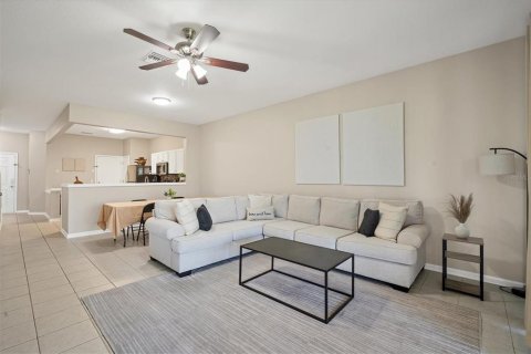 Adosado en venta en Brandon, Florida, 3 dormitorios, 159.61 m2 № 1651650 - foto 6