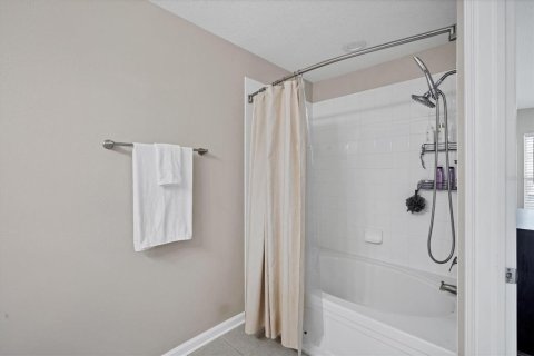 Adosado en venta en Brandon, Florida, 3 dormitorios, 159.61 m2 № 1651650 - foto 16