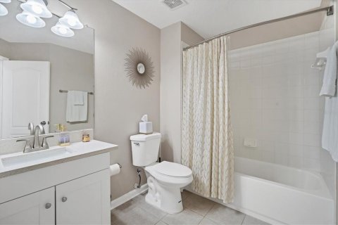 Adosado en venta en Brandon, Florida, 3 dormitorios, 159.61 m2 № 1651650 - foto 18