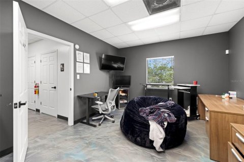 Propiedad comercial en venta en Tampa, Florida, 1596.99 m2 № 1816113 - foto 28