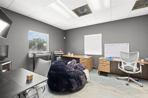 Propiedad comercial en venta en Tampa, Florida, 1596.99 m2 № 1816113 - foto 27