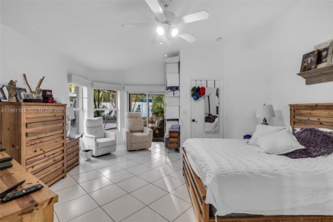 Villa ou maison à vendre à Doral, Floride: 4 chambres, 188.41 m2 № 2044858 - photo 13