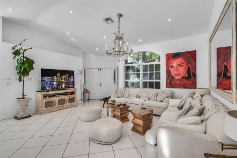 Villa ou maison à vendre à Doral, Floride: 4 chambres, 188.41 m2 № 2044858 - photo 6