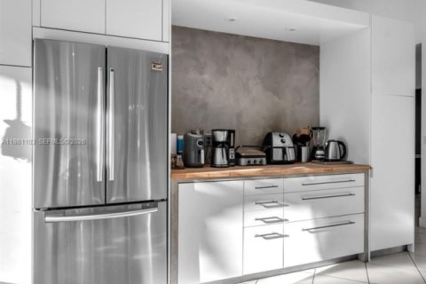 Villa ou maison à vendre à Doral, Floride: 4 chambres, 188.41 m2 № 2044858 - photo 10