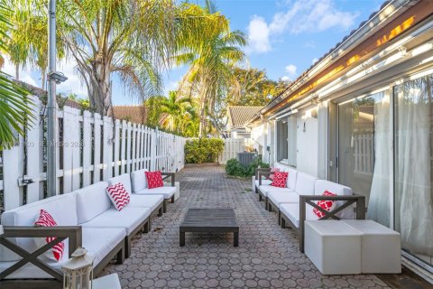 Villa ou maison à vendre à Doral, Floride: 4 chambres, 188.41 m2 № 2044858 - photo 22