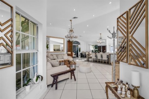 Villa ou maison à vendre à Doral, Floride: 4 chambres, 188.41 m2 № 2044858 - photo 3