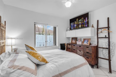 Villa ou maison à vendre à Doral, Floride: 4 chambres, 188.41 m2 № 2044858 - photo 19