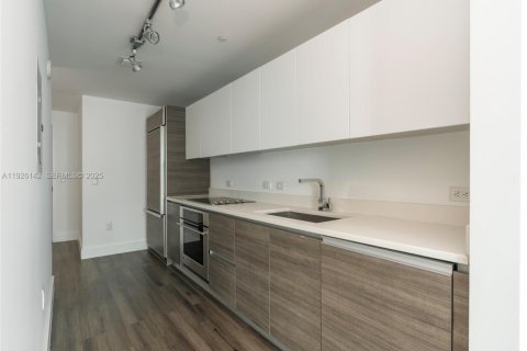 Купить кондоминиум в Майами, Флорида 49.33м2, № 1990264 - фото 4