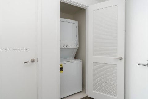 Купить кондоминиум в Майами, Флорида 49.33м2, № 1990264 - фото 10