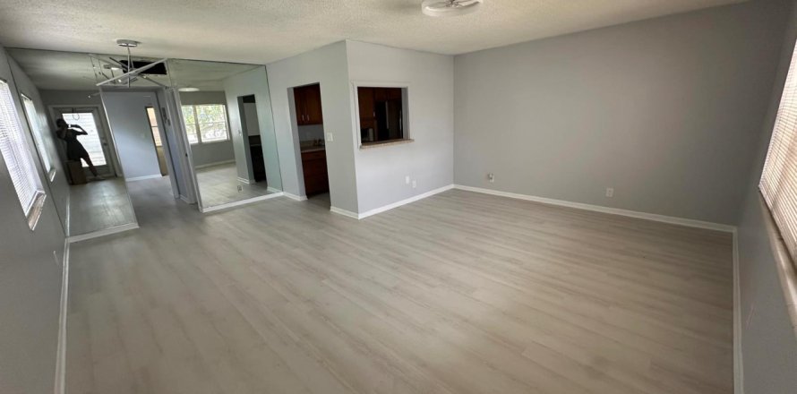 Condo in West Palm Beach, Florida, 1 bedroom  № 2242298